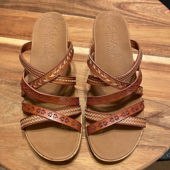 Skechers Sandals Womens Brown Tan Cork Wedges Platform Slip-Ons Strappy Summer - Picture 11 of 14